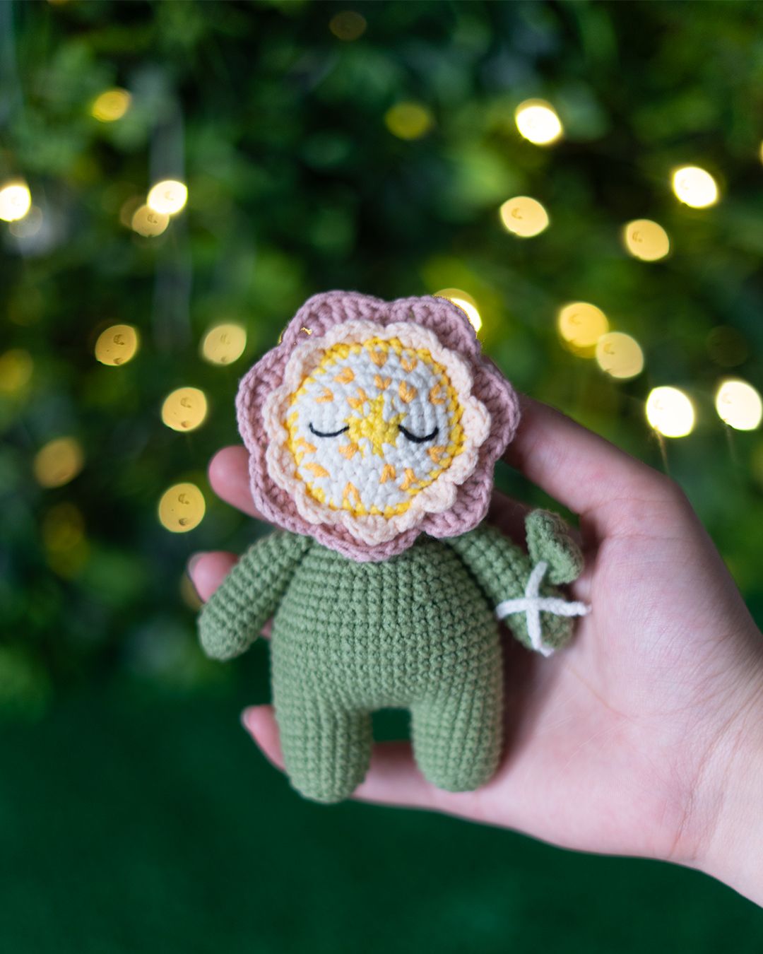 Flower Doll - Sleeping Flower crochet pattern - Amigrumi Doll PDF