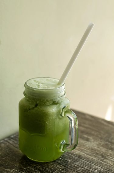Close up of a freshly pressed green juice