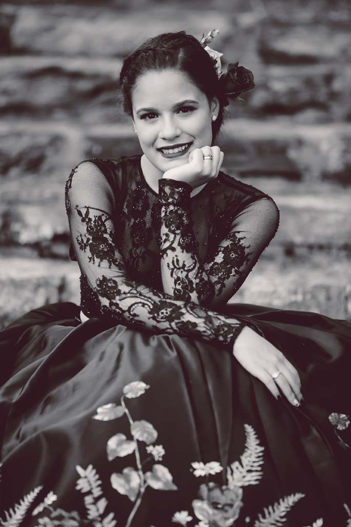 Quinceañera Photo 6