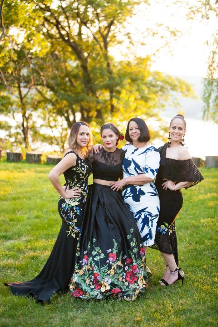 Quinceañera Photo 25