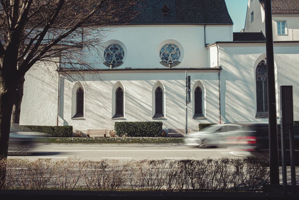 Gegenüber des Notariats befindet sich der Dom in Feldkirch