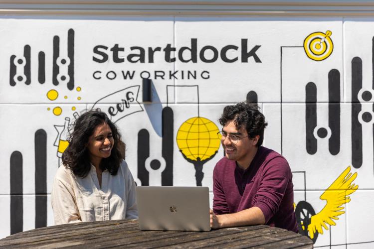 Coworking Desk