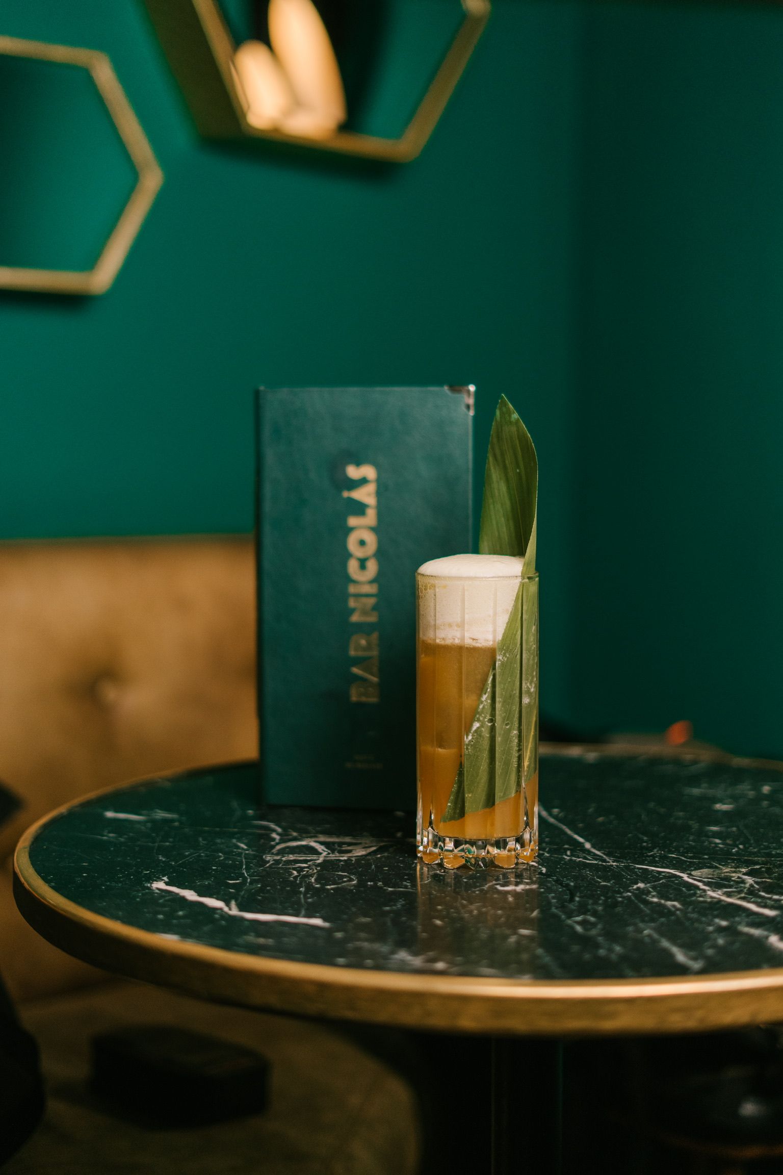 Experiencia de coctelería en Bar Nicolás Plaça del Mercat