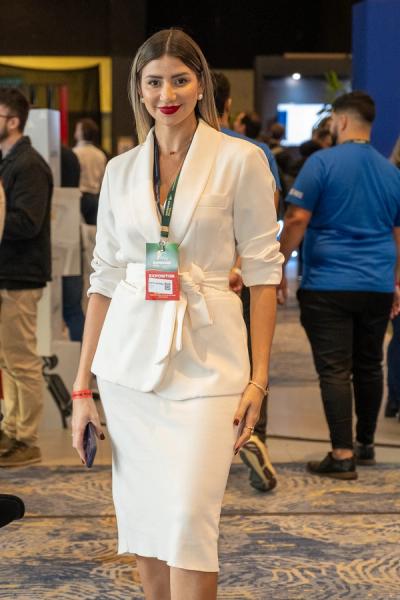 @carol.hermogenes — 8