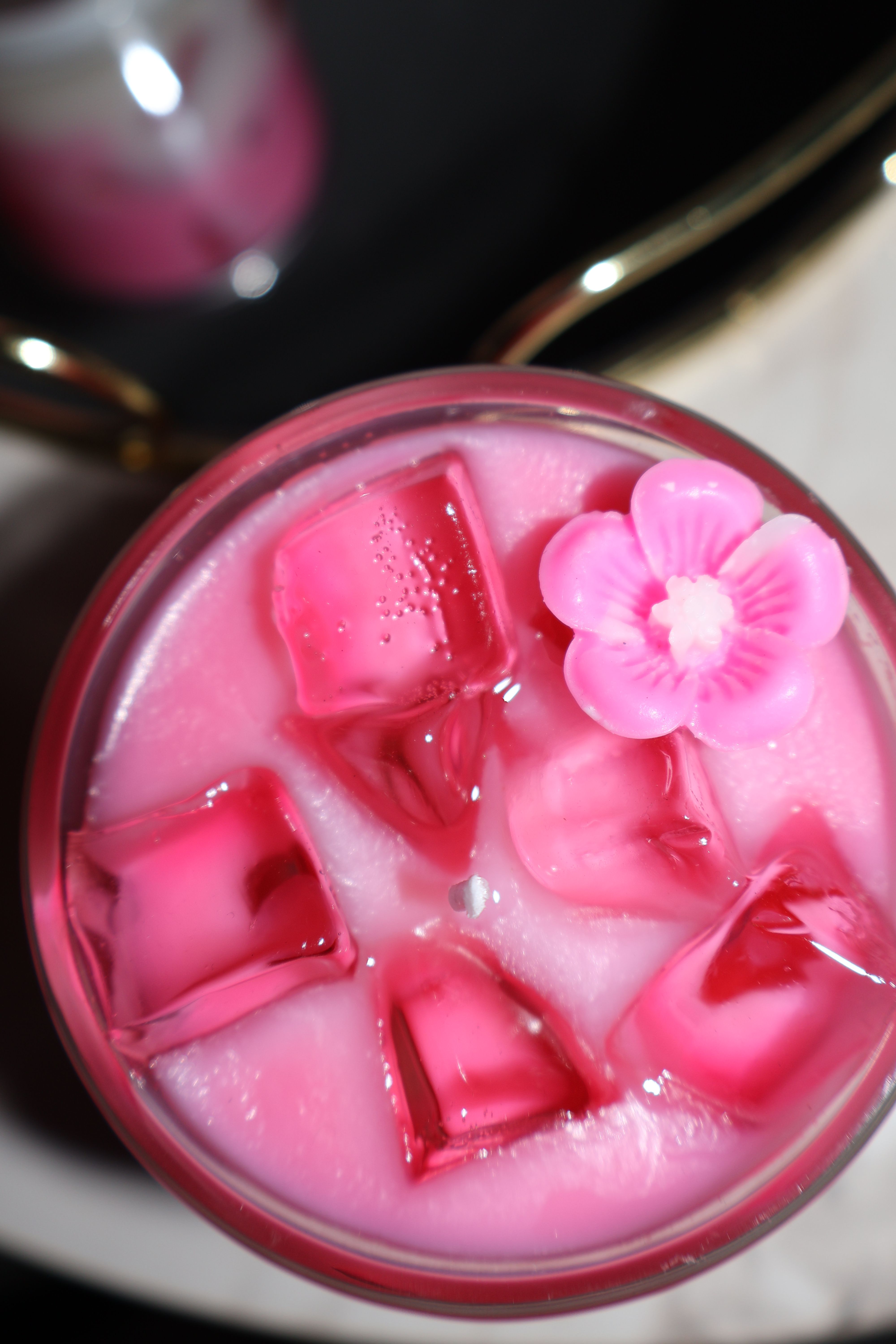 Pink Whisper-Thumb 2