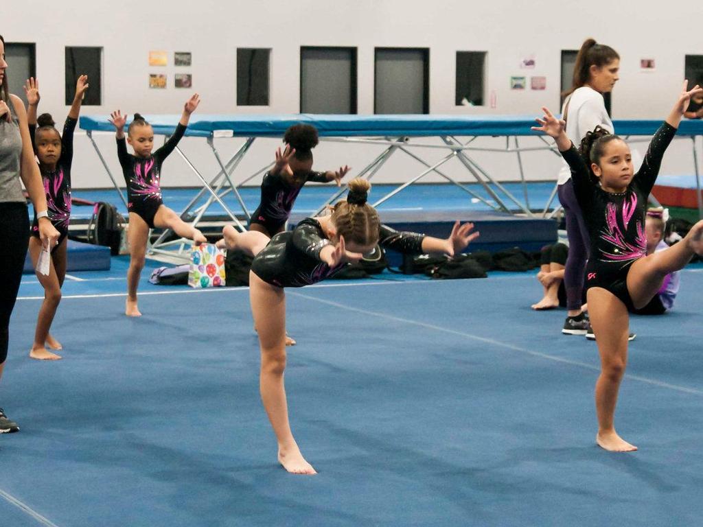 Perfector girls competitive team at Go For It USA, photo 2