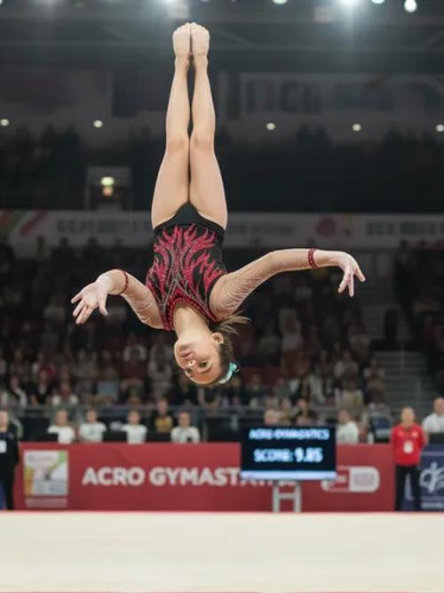 Acro team partner stunt