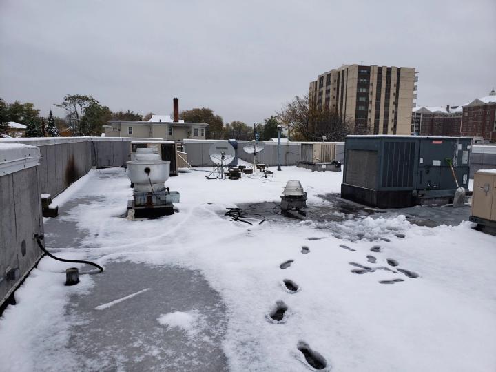 How Can I Avoid Winter Roof Leaks?