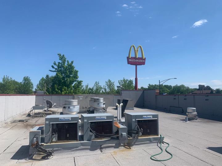 How Can I Vet A Commercial Roofing Contractor?
