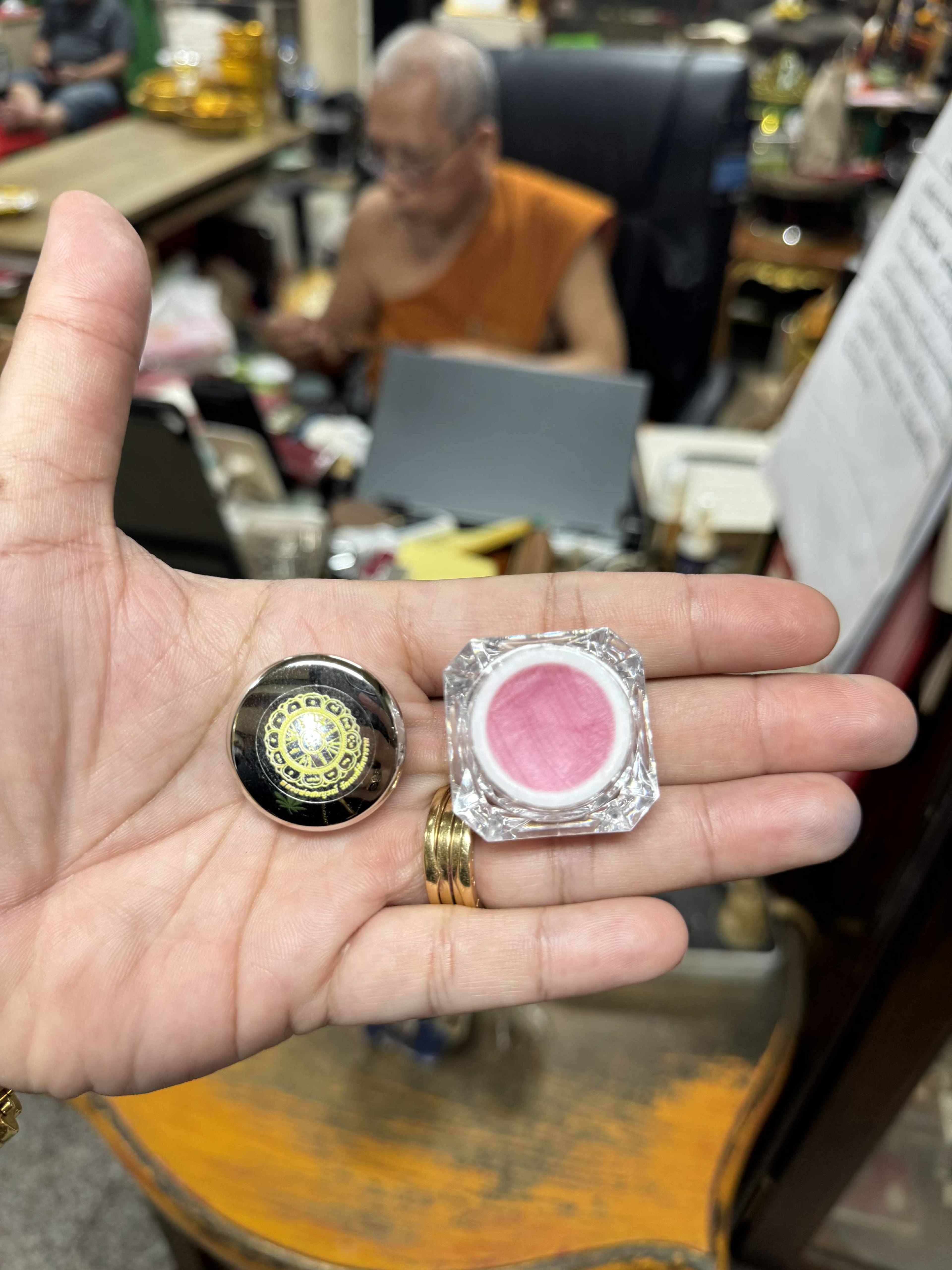 Sáp ong Kuai Mak - LP Somboon — 1