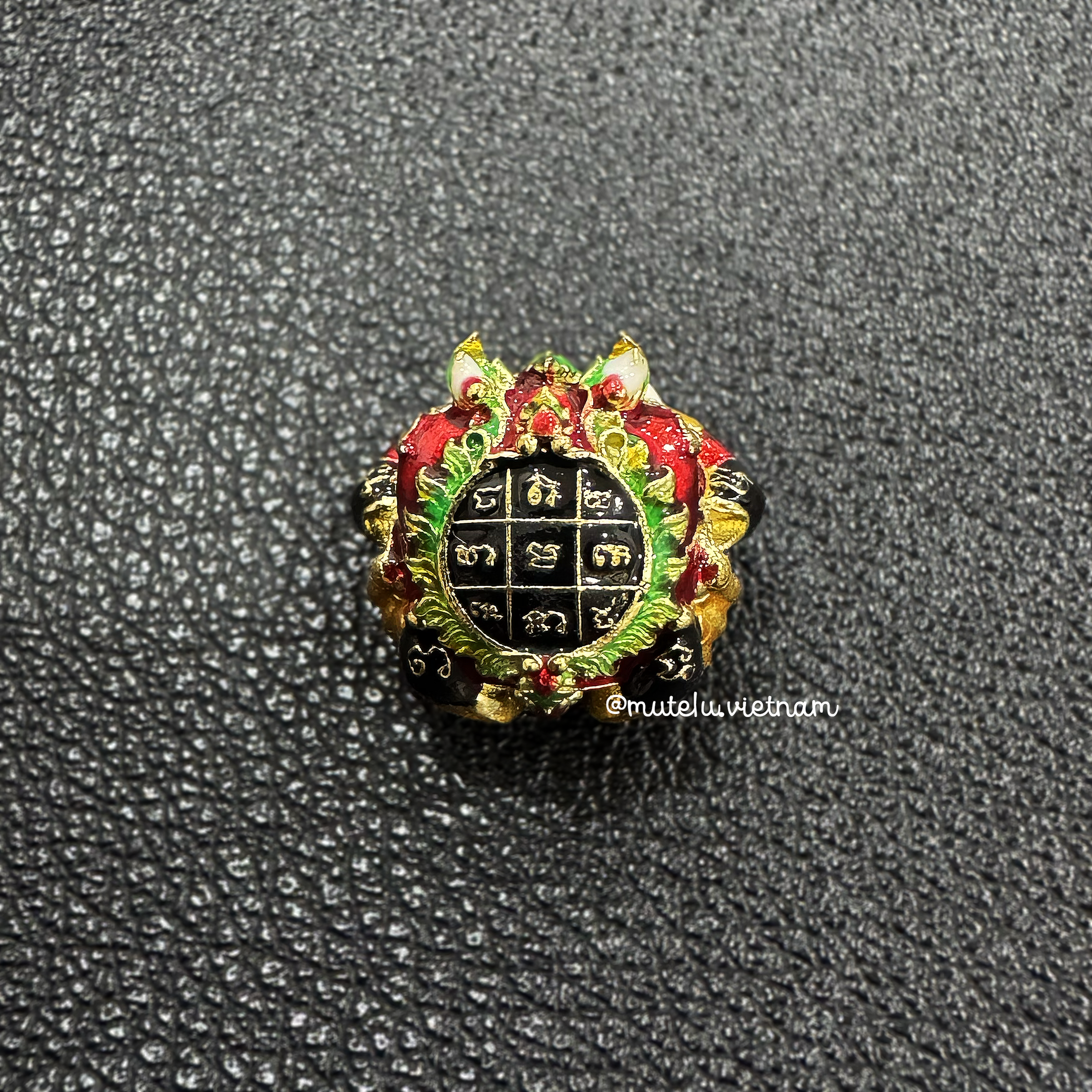 Cua kẹp tài lộc - Luang Pu Nim — 1