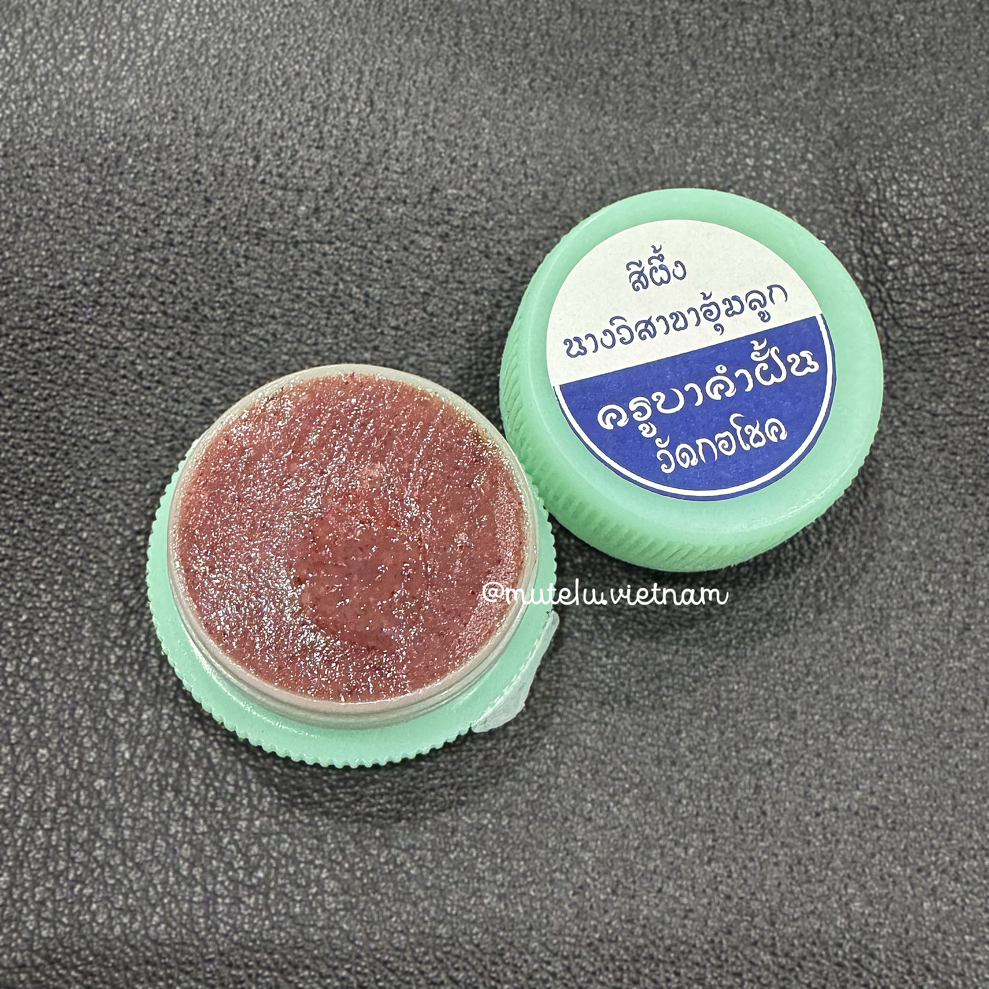 Sáp Ong Nàng Visakha Bồng Con - Kruba Khamfan — 1