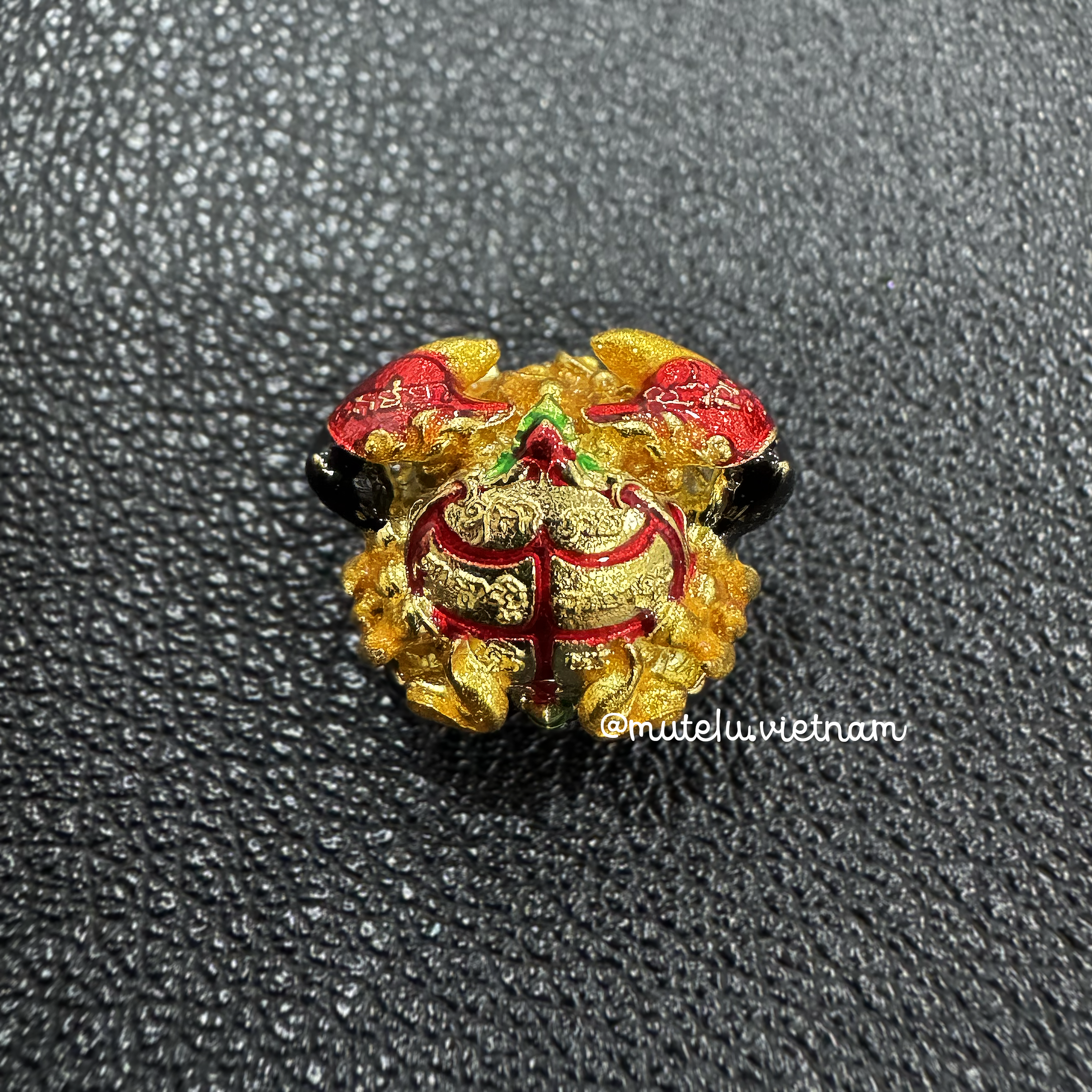 Cua kẹp tài lộc - Luang Pu Nim — 3