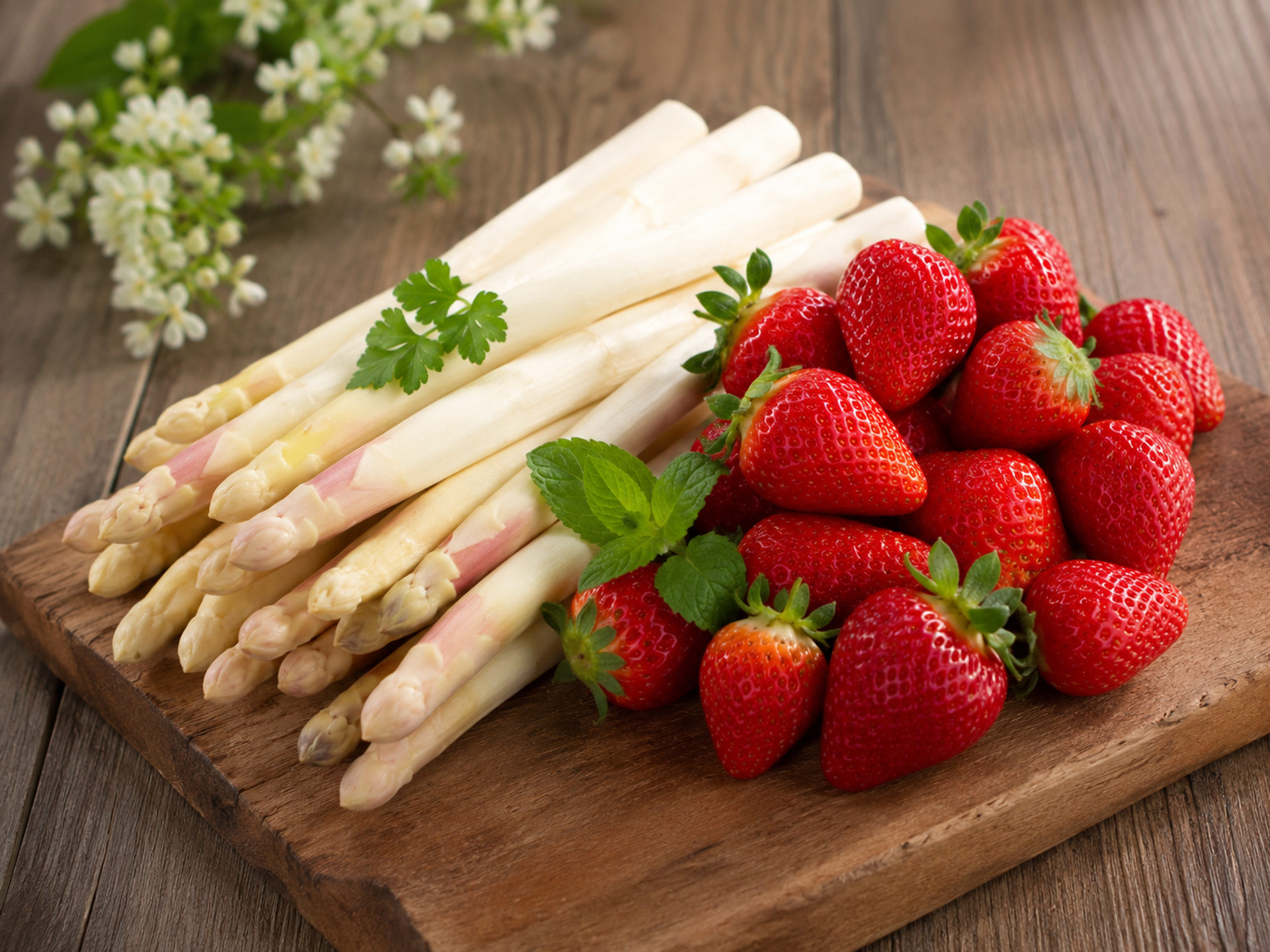 Asperges en aardbeien uit het Vechtdal