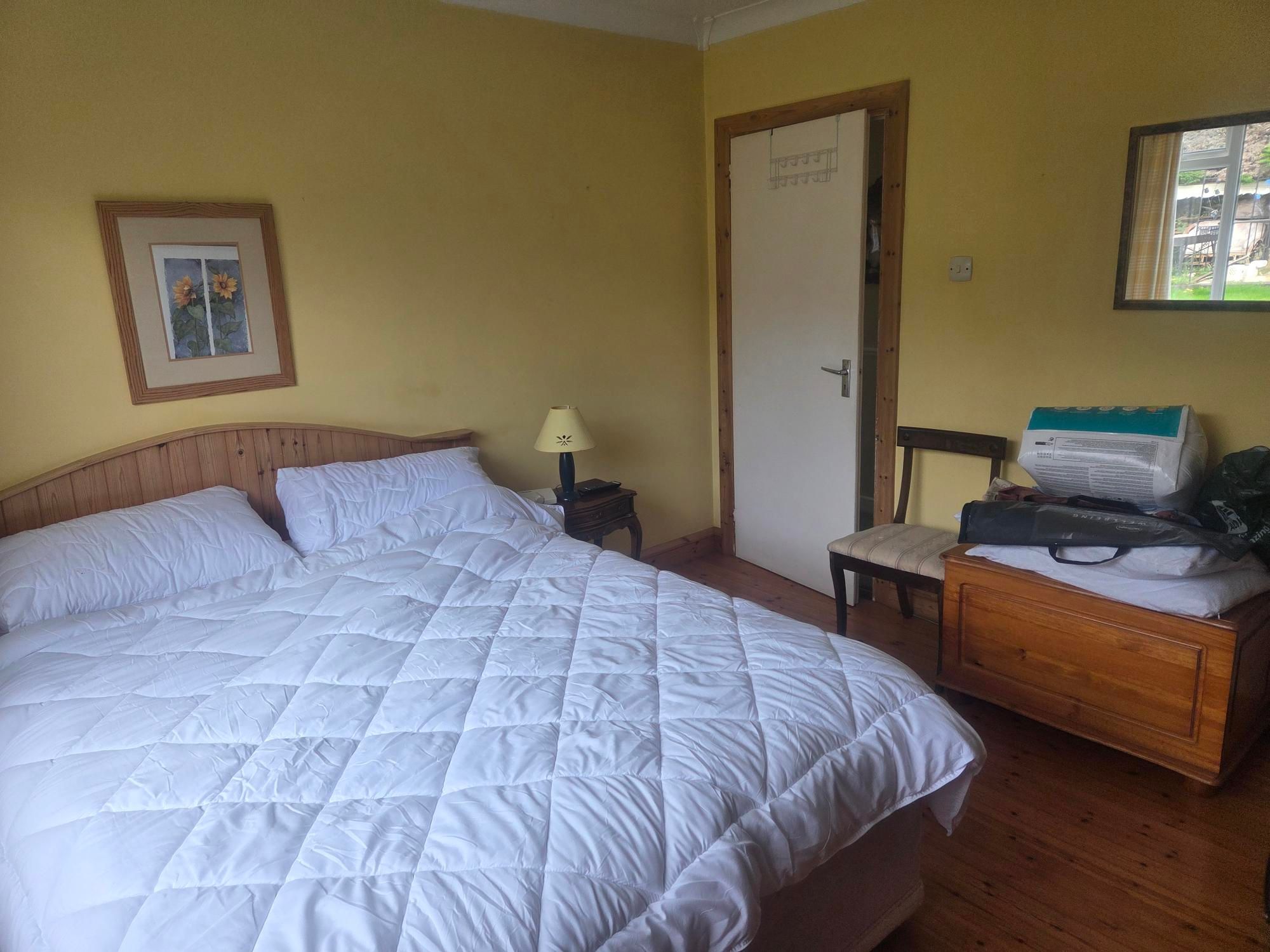 Glounthaune, Cork. Double bedroom, shared bathroom. €350 p/m