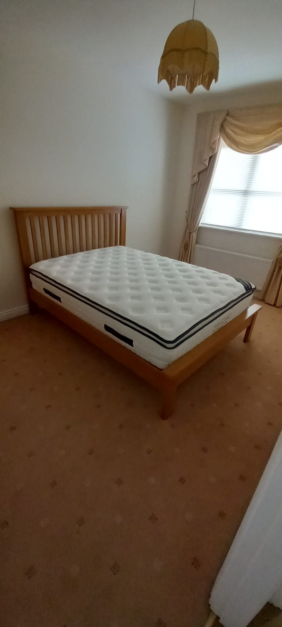 Roscam, Galway City. Double Bedroom, shared bathroom €394 p/m