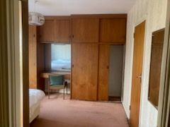 Dundrum, Dublin 14. Double bedroom, shared bathroom. €394 p/m