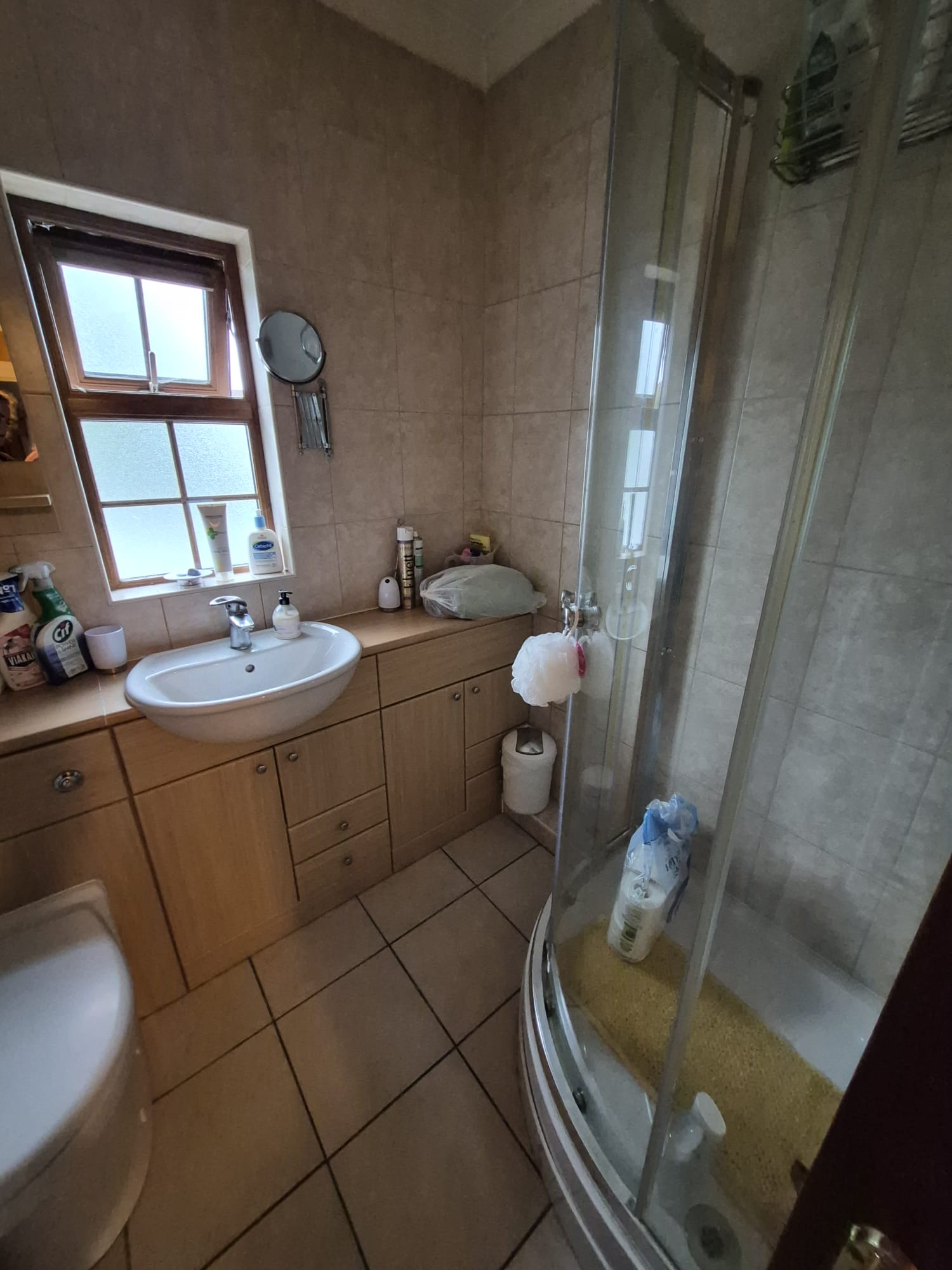 Blackhorse Rd, Castleknock, Double bedroom, shared bathroom. €394 p/m