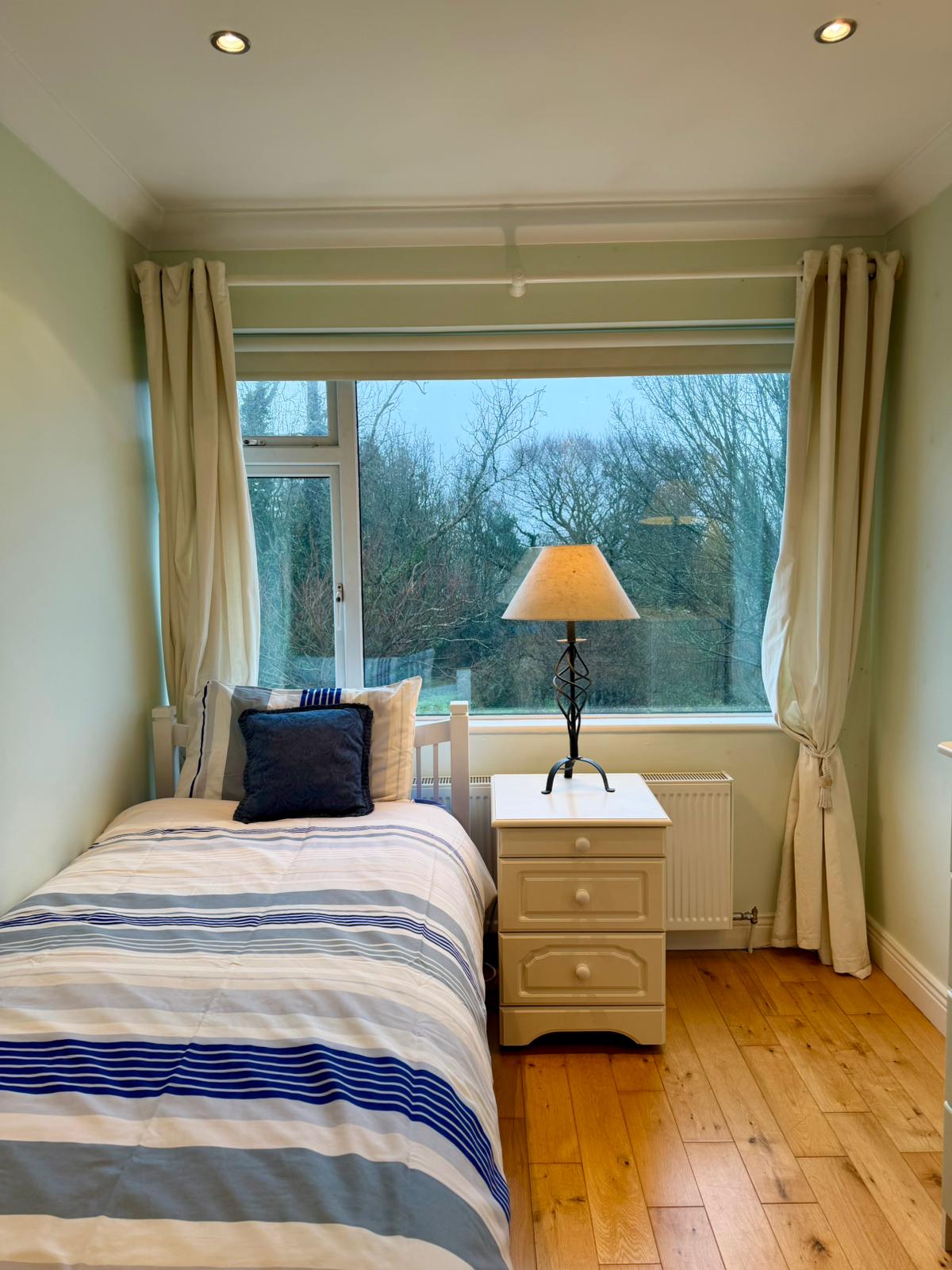 Wexford Town. Double room ensuite. €300 p/m