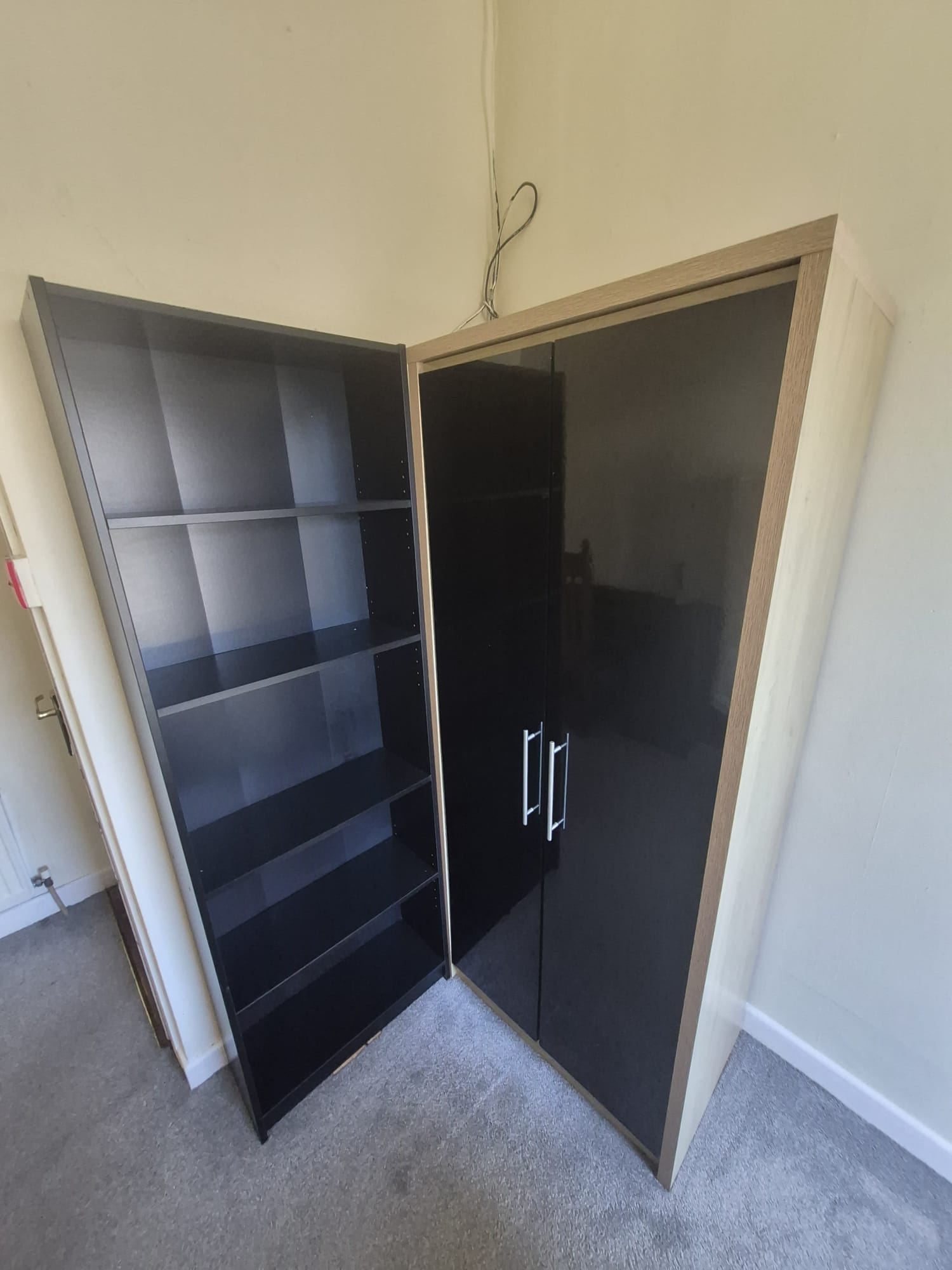Dundrum, D14. Double bedoom, shared bathroom. €635 p/m