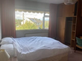 Dundrum, Dublin 14. Double bedroom, shared bathroom. €394 p/m