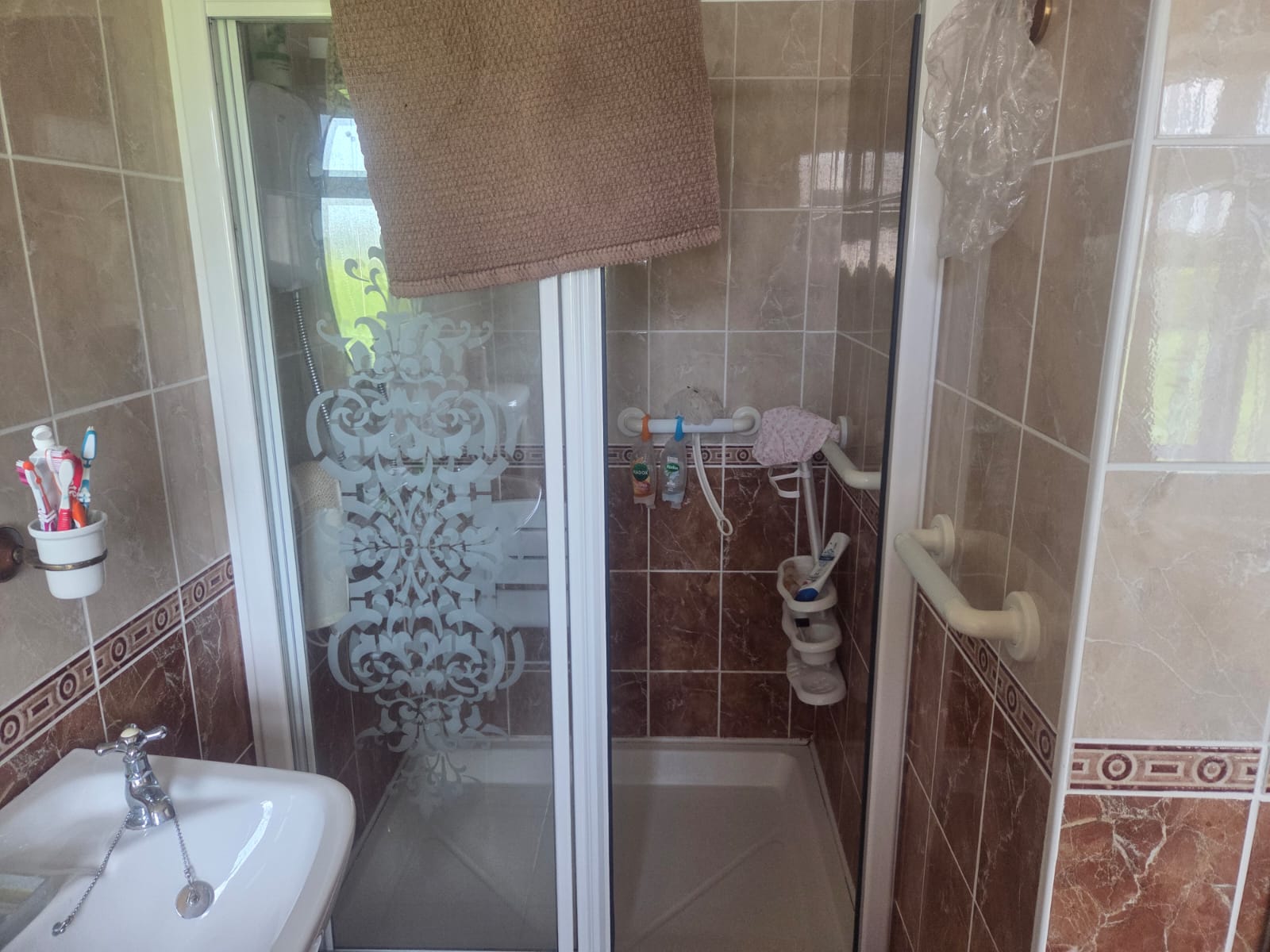 Gouldavoher, Limerick City. Twin room en suite. €394 p/m