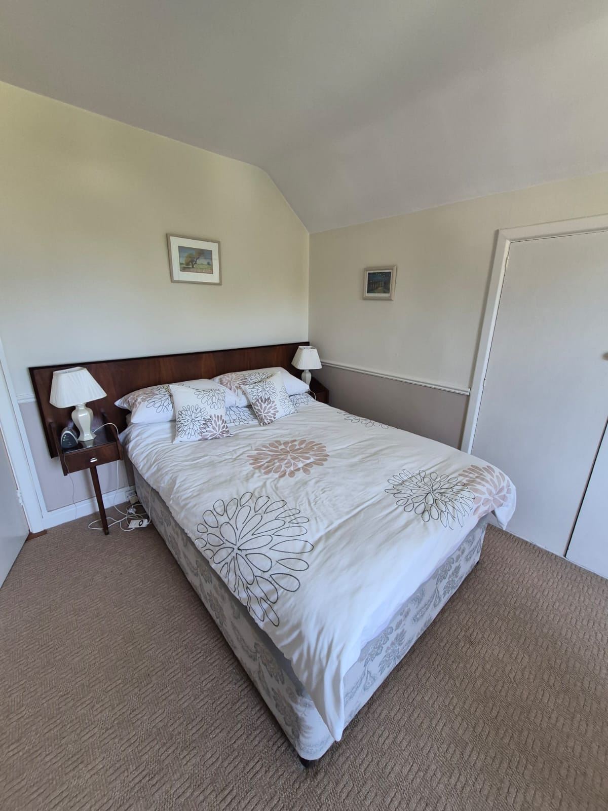 Lucan, Co. Dublin, Double Bedroom & Own Bathroom, €394 p/m