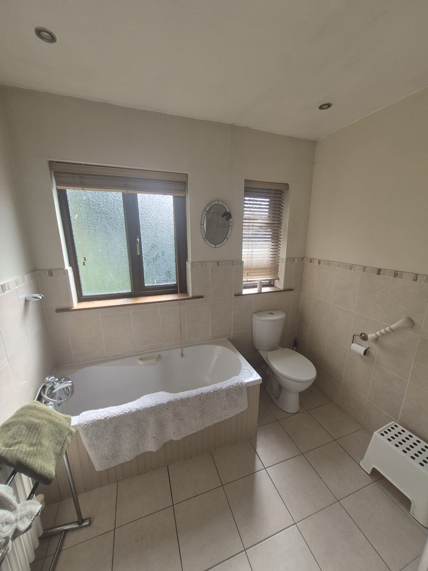 Seabury, Malahide. Double bedroom, own bathroom. €394 p/m