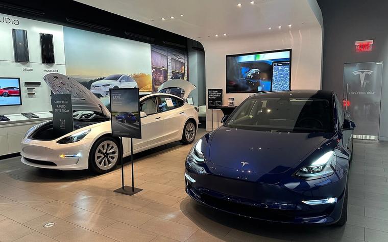 US car plants retool for petrol models, not the EV boom Trump claims