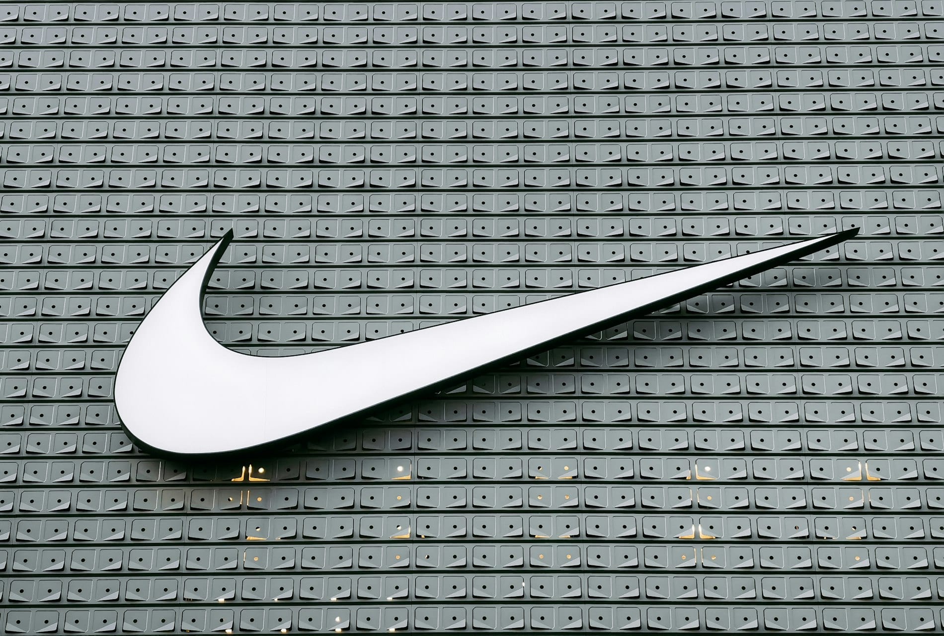 Nike's Sliding Share Price Puts Its Dow Seat at Risk