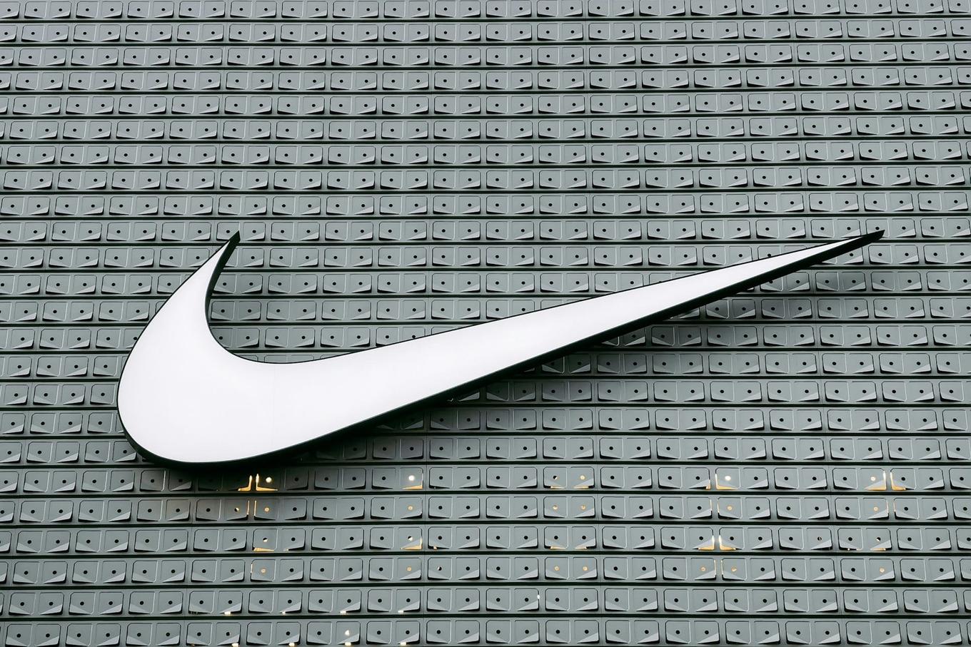 Nike's Sliding Share Price Puts Its Dow Seat at Risk