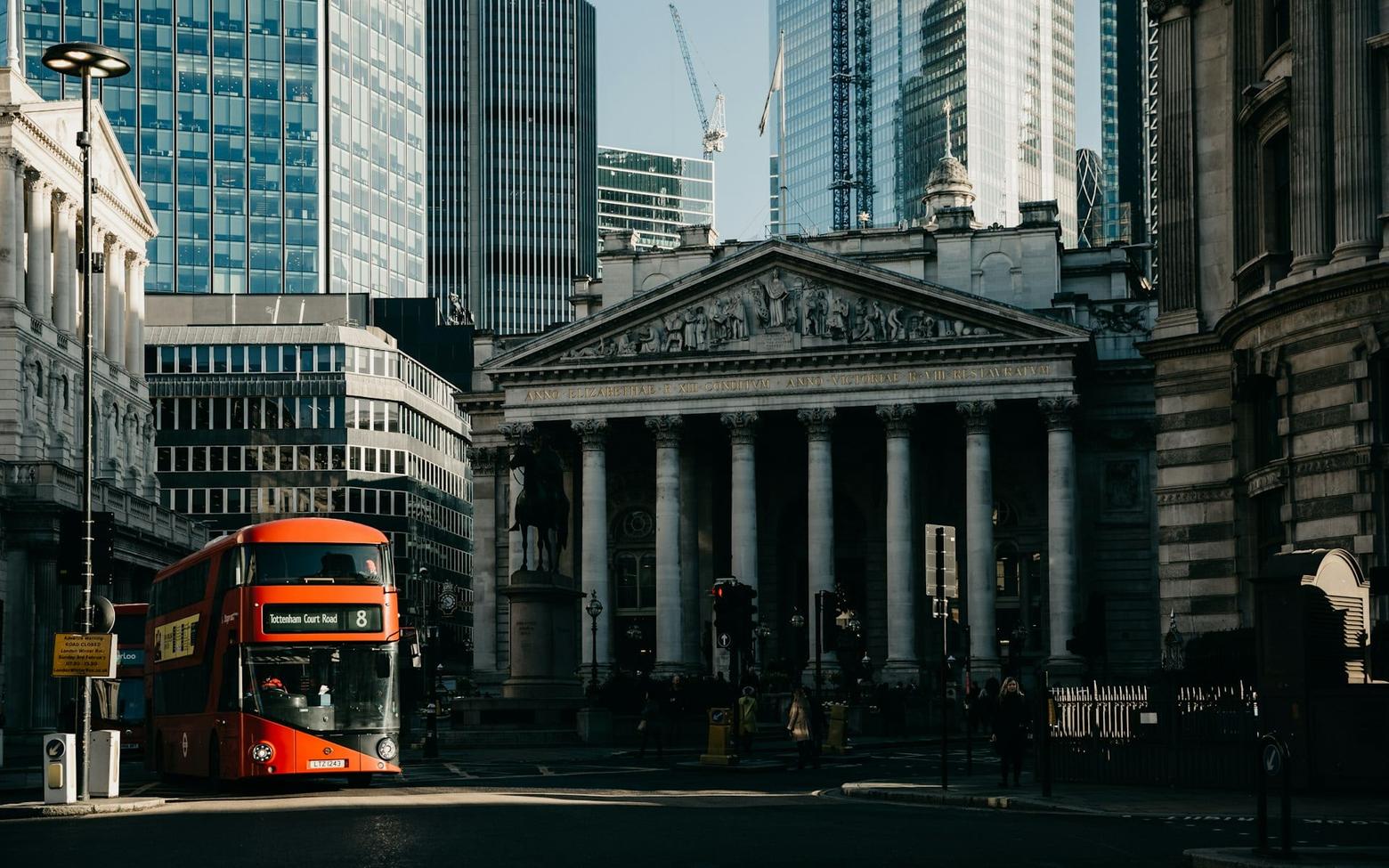 UK growth beats forecasts as global tech shares slide on AI worries
