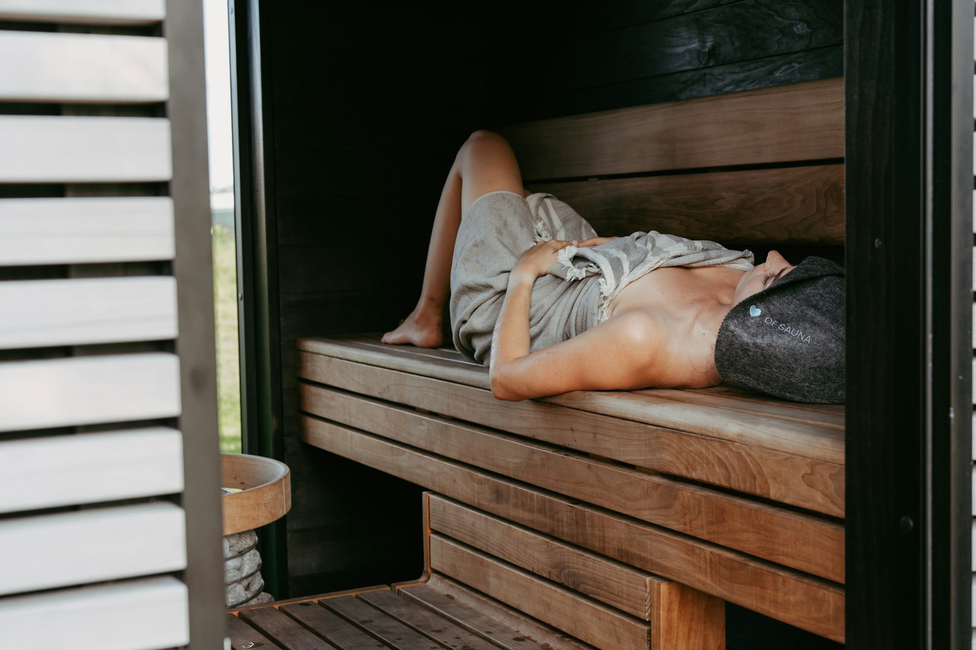 Scientists study whether sauna use helps bodies cope with heatwaves