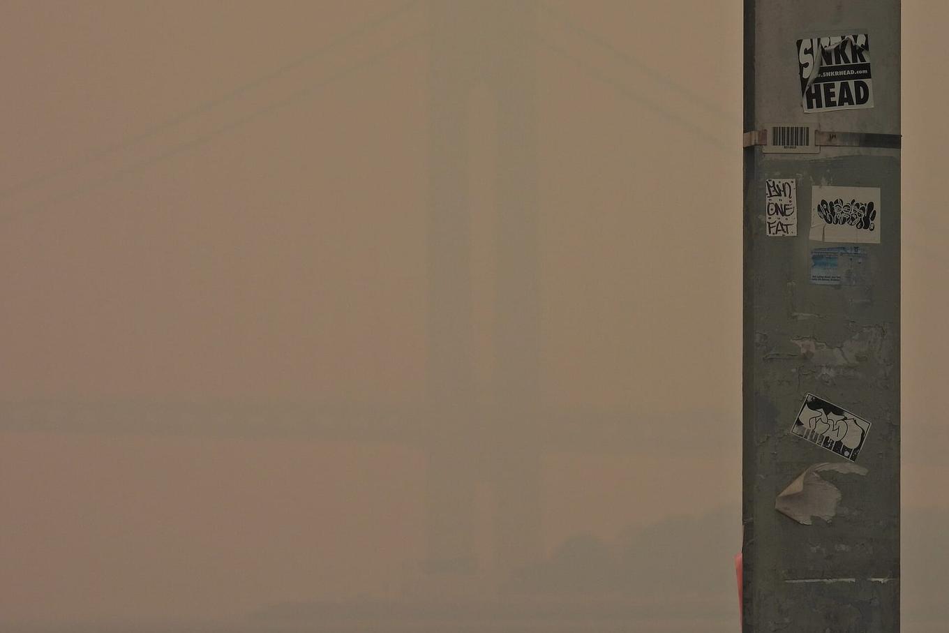 Indonesia shuts schools as wildfire haze spreads across region
