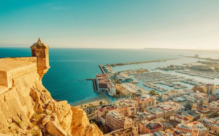 Russia-linked accounts amplified far-right claims in Ceuta migration crisis