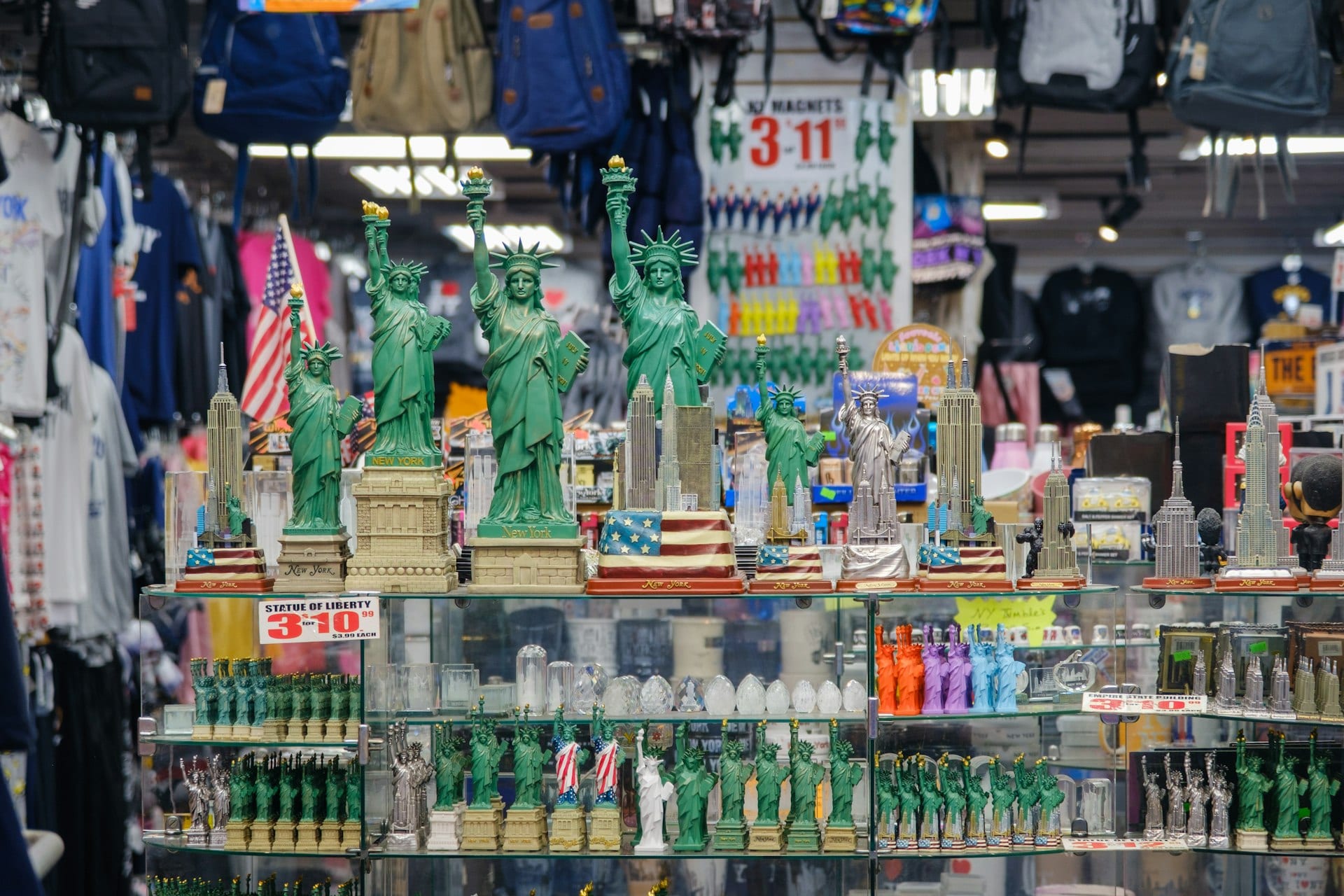 US holiday forecasts diverge: shoppers plan cuts, trade groups predict growth