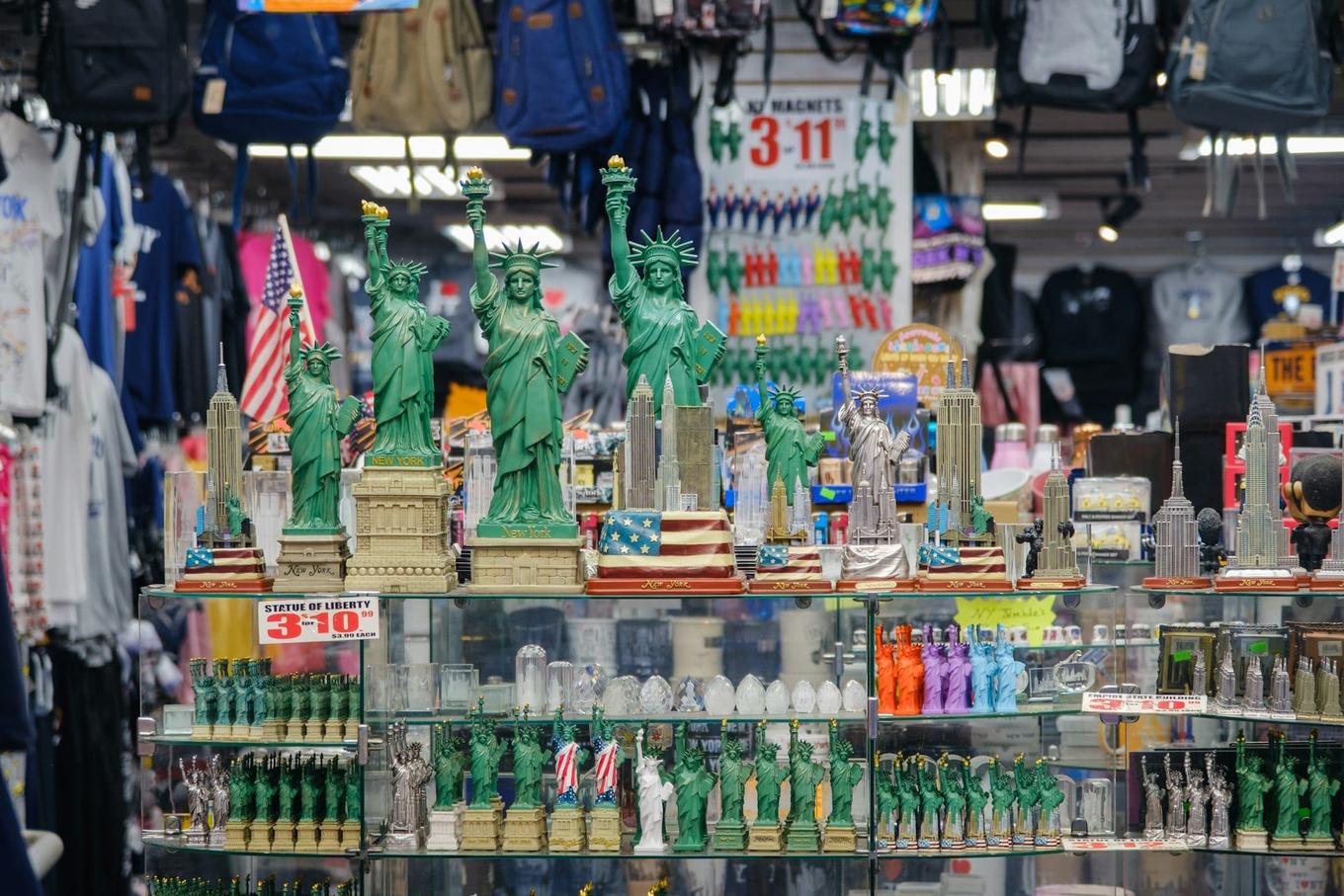 US holiday forecasts diverge: shoppers plan cuts, trade groups predict growth