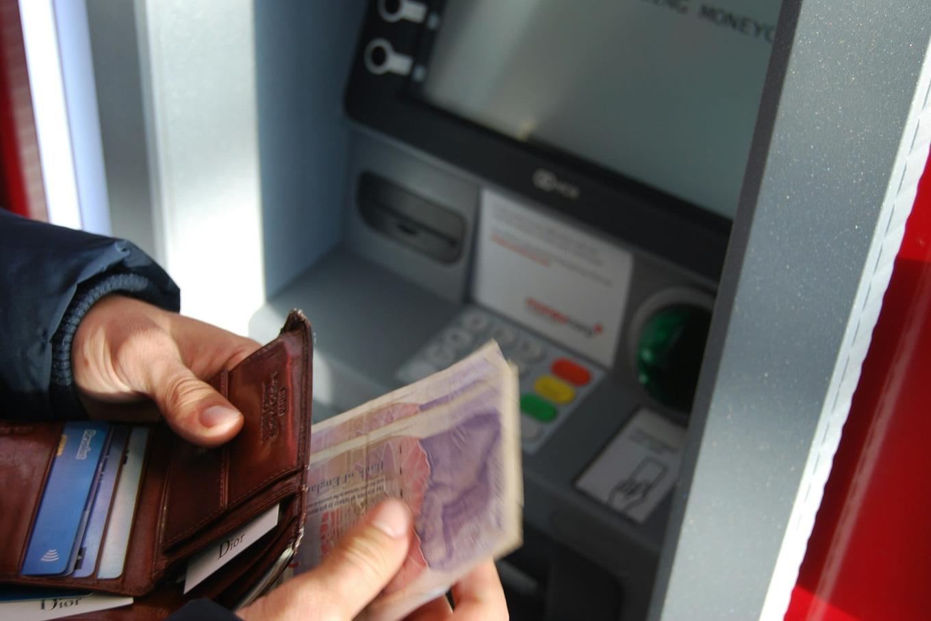 Five Venezuelans plead guilty to failed ATM 'jackpotting' plot in Kansas