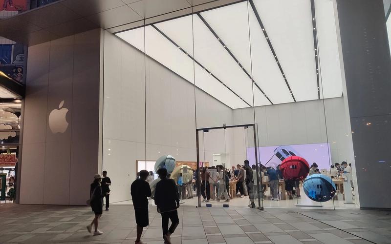 Apple Cuts EU App Store Fees, Eases Rules for Rival App Stores