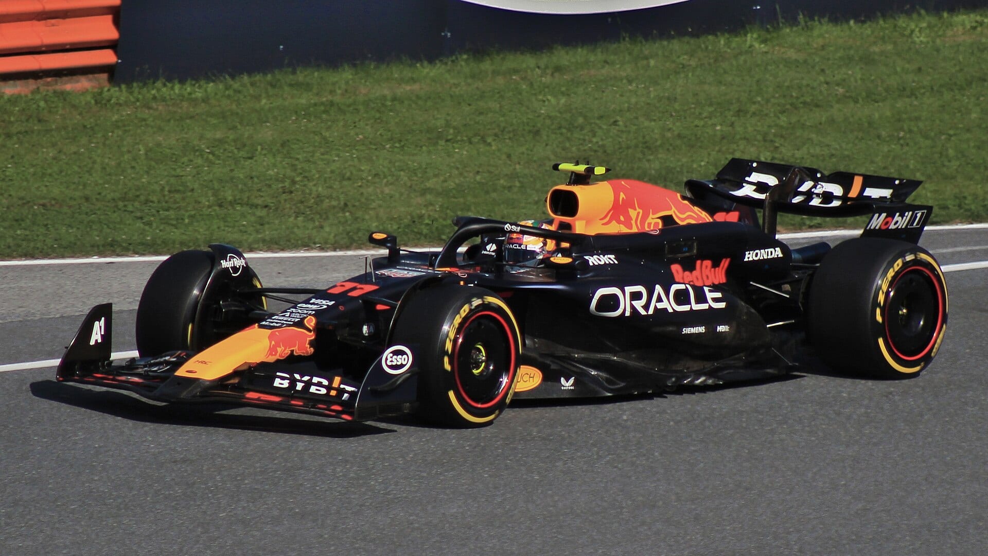 Red Bulls første egenbyggede F1-motor vandt løb efter 16 forsøg