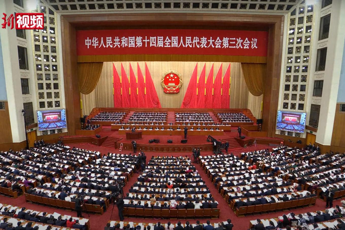 China's parliament reviews draft law targeting overseas corruption
