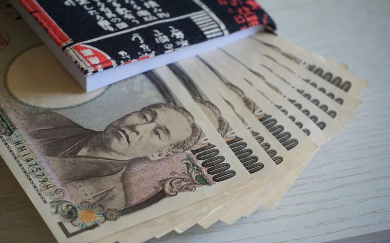 Yen Slides Past ¥160 as Fed Chief Signals More Rate Hikes