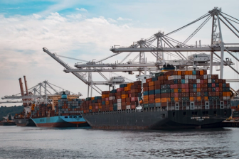 EU-US goods trade hit €875bn record in 2025, but damage lurks beneath