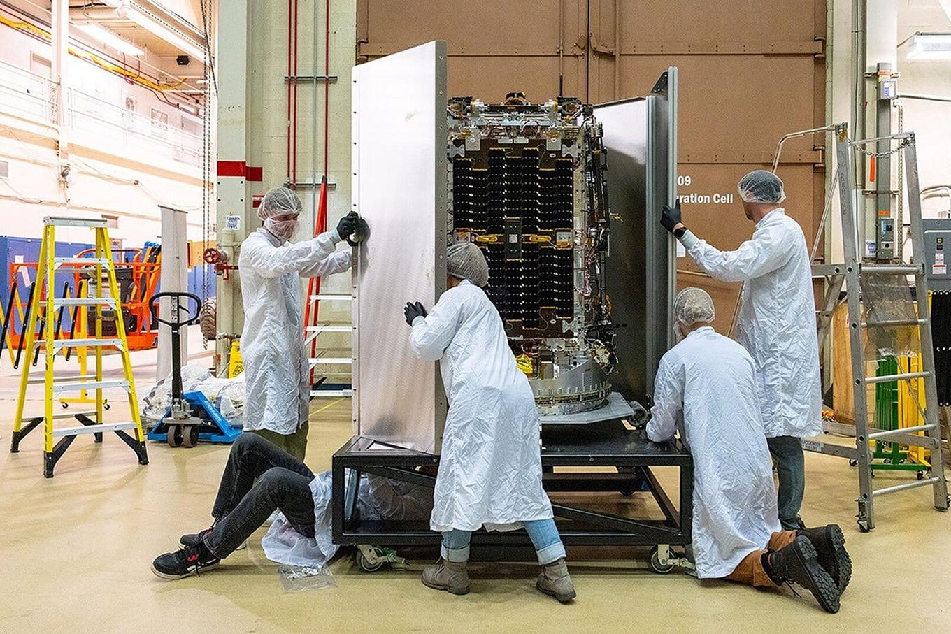 NASA's Robotic Rescue Craft for Swift Telescope Spins Out of Control