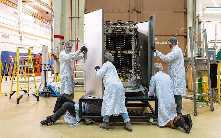 NASA's Robotic Rescue Craft for Swift Telescope Spins Out of Control