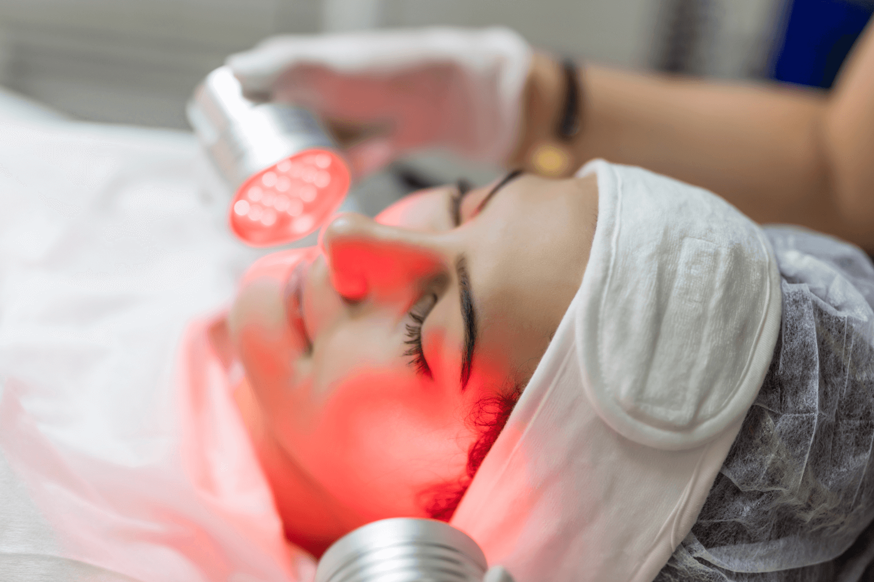 Révélez votre Éclat Naturel avec la Lumière Rouge