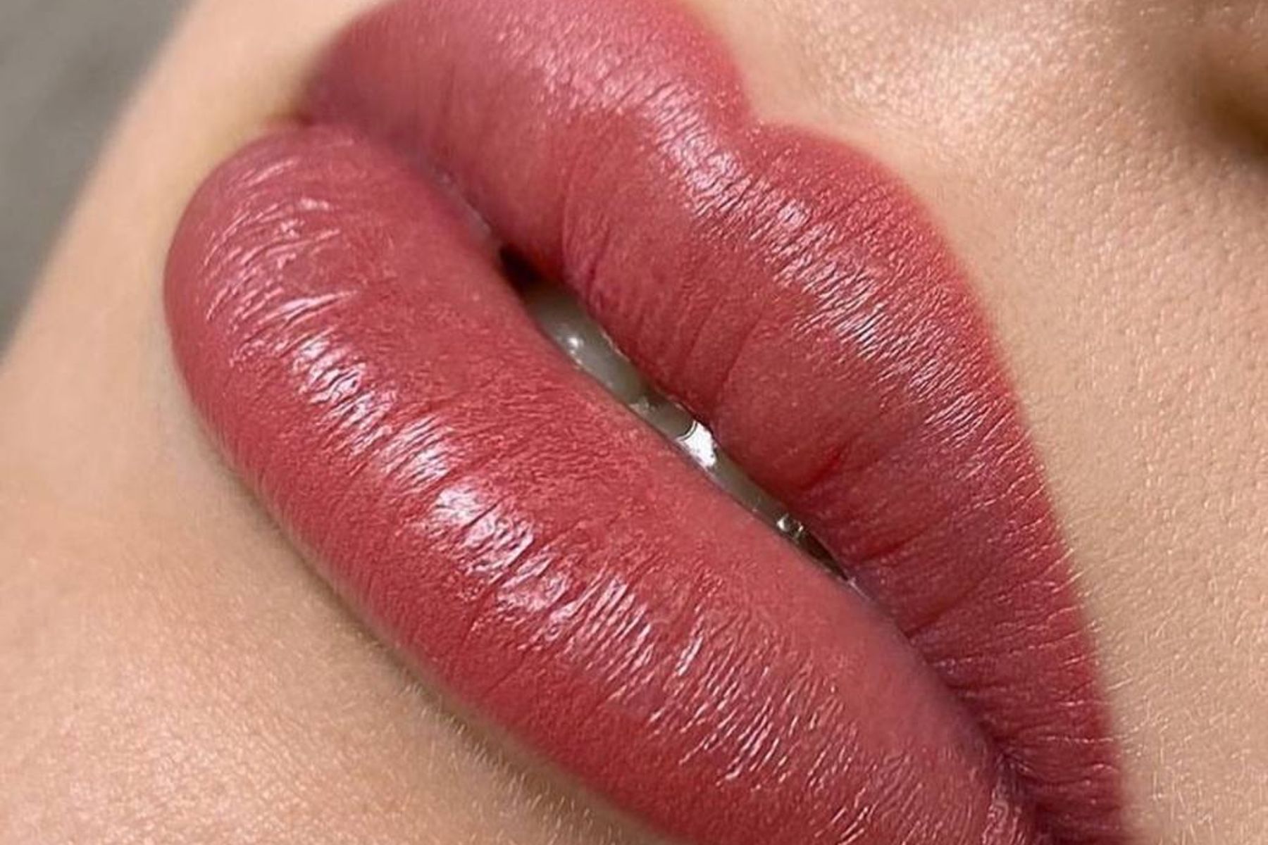 Élevez Votre Carrière avec Notre Formation Professionnelle en Maquillage Permanent