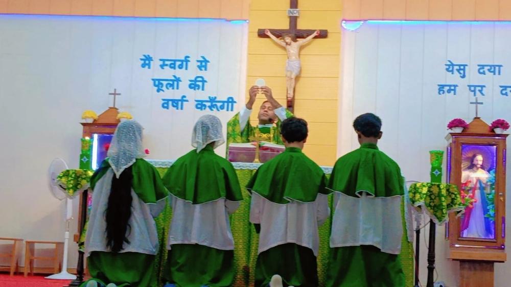 Holy Mass celebrated by Fr. Julian SDB