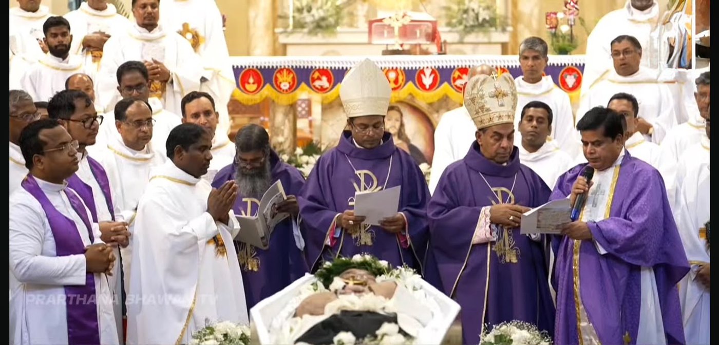 Archbishop Kuriakose Bharanikulangara paid a heartfelt tribute, recalling Mr. Carver’s life and service with gratitude.