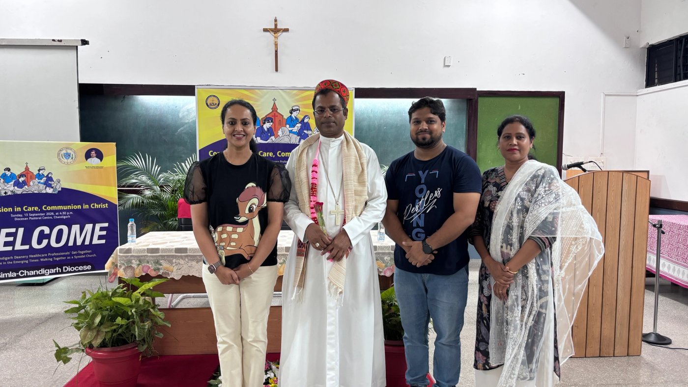 Warm welcome of Bishop Ji